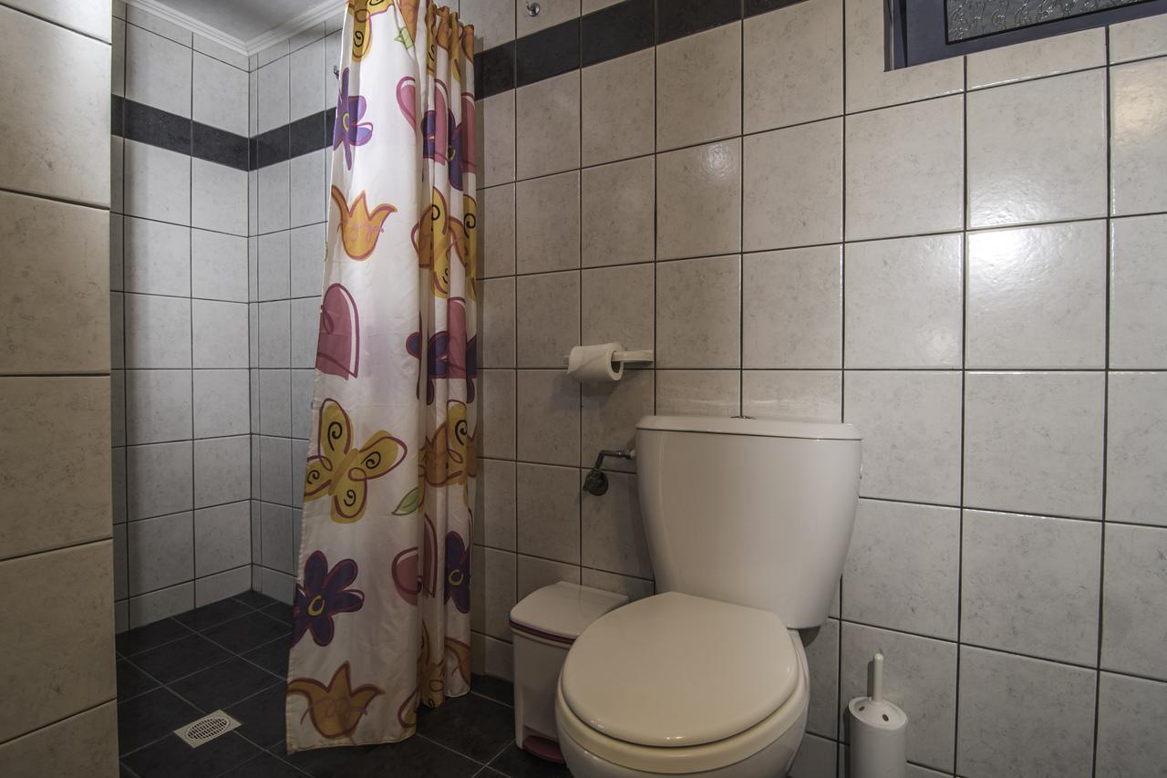 Roula Apartments パレオコラ エクステリア 写真