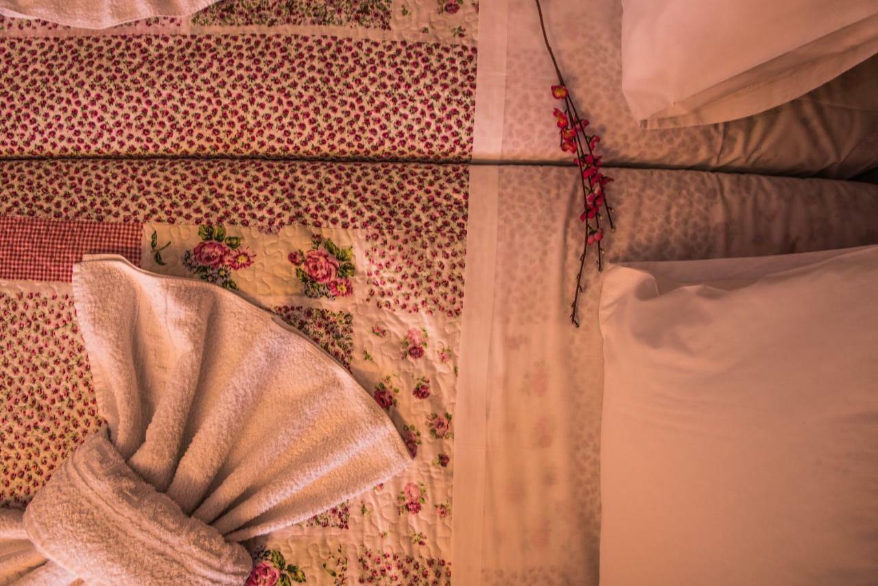 Roula Apartments パレオコラ エクステリア 写真